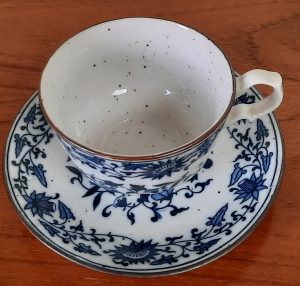 mooie bewerkte kop en schotels - Afbeelding 3
