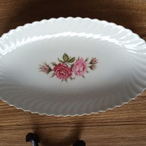 Grote platte serveerschaal