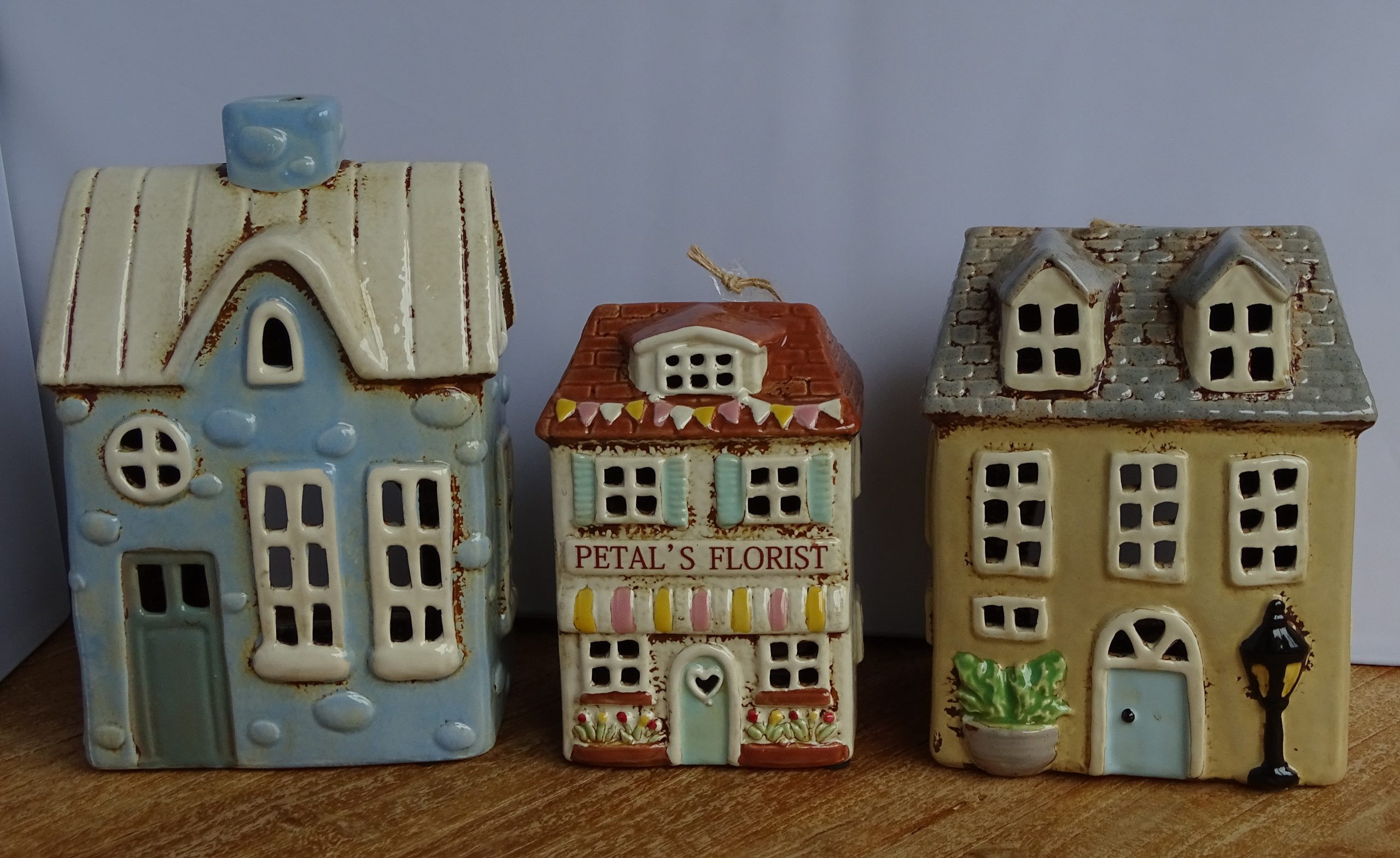 Village Pottery herberg met lantaarn - Afbeelding 7