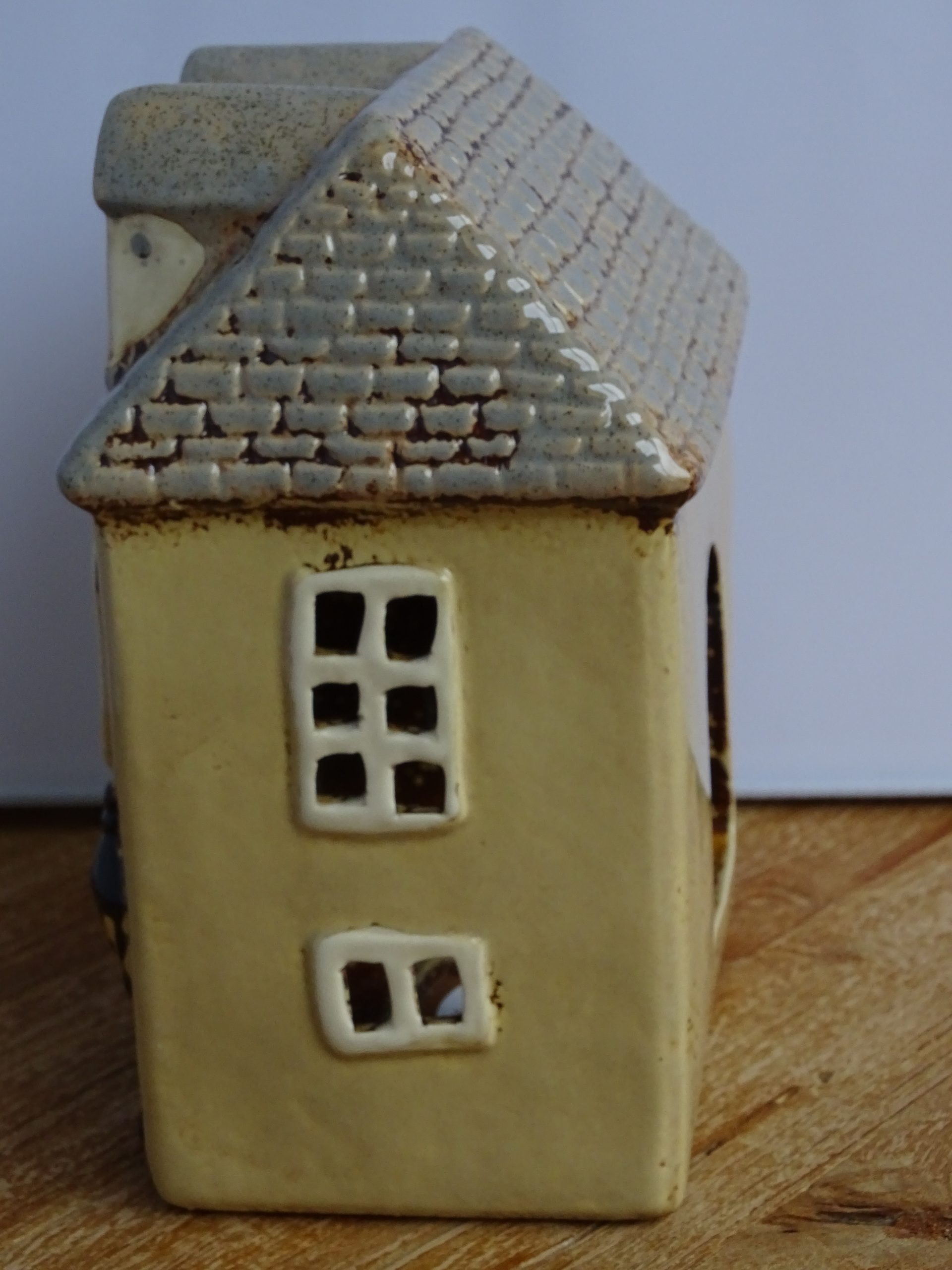 Village Pottery herberg met lantaarn - Afbeelding 4