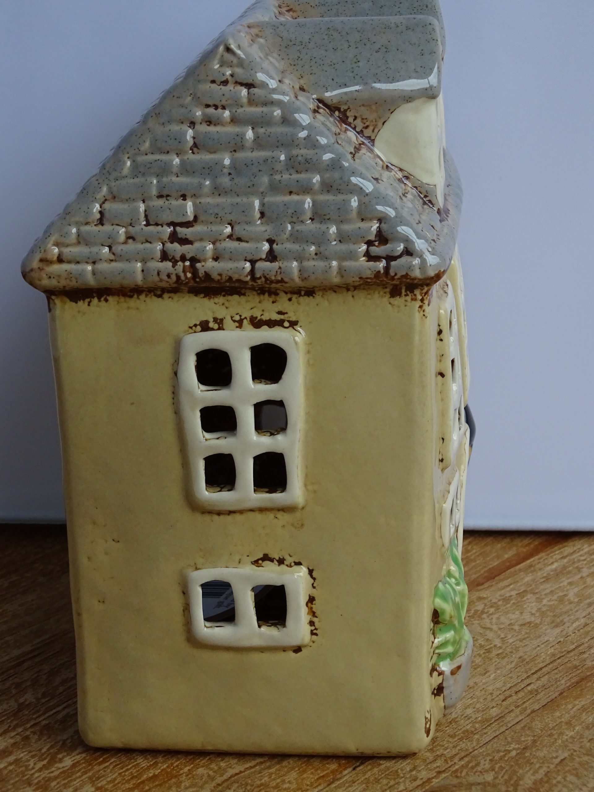 Village Pottery herberg met lantaarn - Afbeelding 2